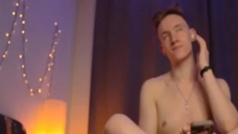 Hot And Sensual Cock Sucking Of Guy To A Shemale
