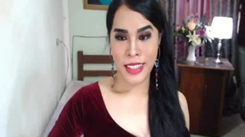 Pinay Beauty Shemale Wild Cock Handjob