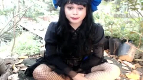 Outdoors Sissy Ladyboy Dick Shake