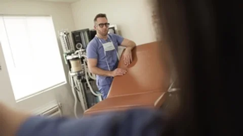 Chronic Cummer Gives A Professional Probing