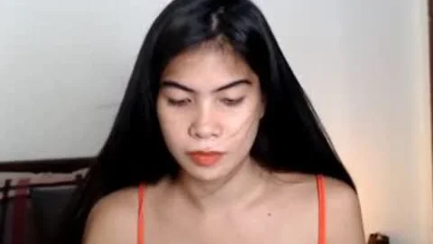 Pretty Tranny Pinay Babe Masturbating On Webcam