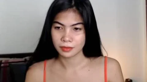 Pretty Tranny Pinay Babe Masturbating On Webcam