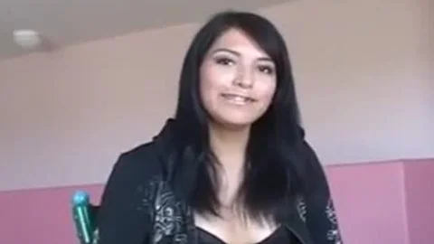 This Cute Hottie Fists Herself