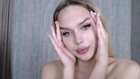 Bambi Like A Model