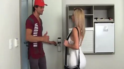 Blond Shemale Nathalia De Castro Flip Flops With A Horny Guy